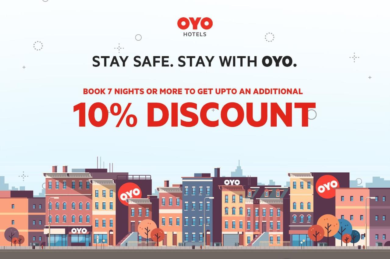 Oyo Hotel Burlington South Exterior foto